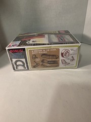 AMT 1364 1/25 1965 Chevy El Camino w/Camper Plastic Model Kit