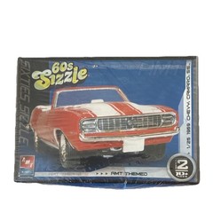 AMT 60’s Sizzle 1969 Chevy Camaro SS 1:25 Plastic Model Kit Skill 2 38610 SEALED
