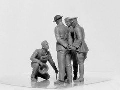 ICM 35670 – Model T RNAS Armoured Car with WWI British Tank Crew – Model Kit