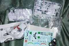 Revell Ford GT LeMans 2017 Race Car – 1:24 Scale Plastic Model Car Kit – NEW