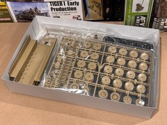 Tamiya 35194 1/35 WWII German Panzer VI Tiger I Ausf.E Mid Production
