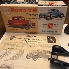 AMT 1:25 Scale 1932 Ford V-8 The Deuce BOX, FEW PARTS, INSTRUCTIONS (See Photos)