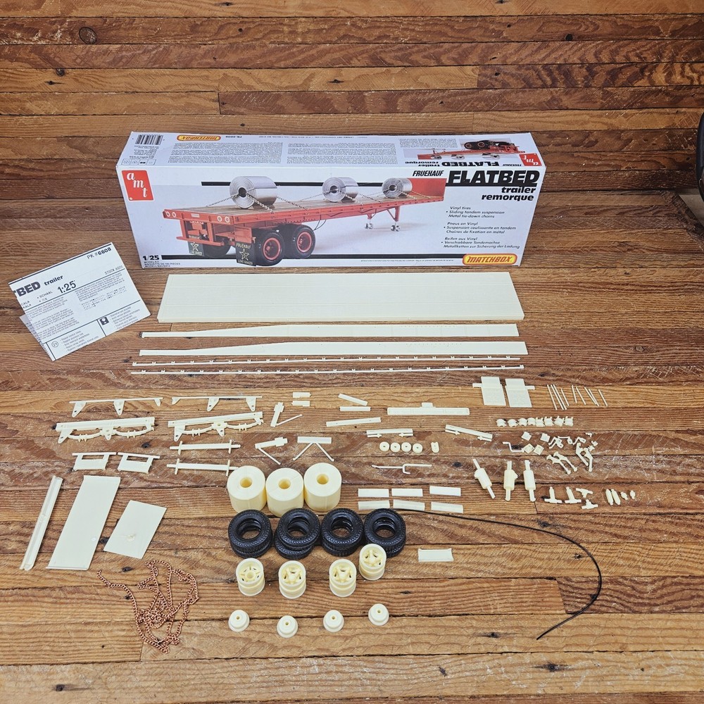 Amt Matchbox Fruehauf Flatbed Trailer 1/25 Scale Model Kit PK-6608 Unbuilt Open