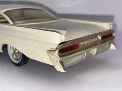 AMT Promo 1959 Pontiac Bonneville HT 1/25 White/Gold Knudsen Award FN-VF+