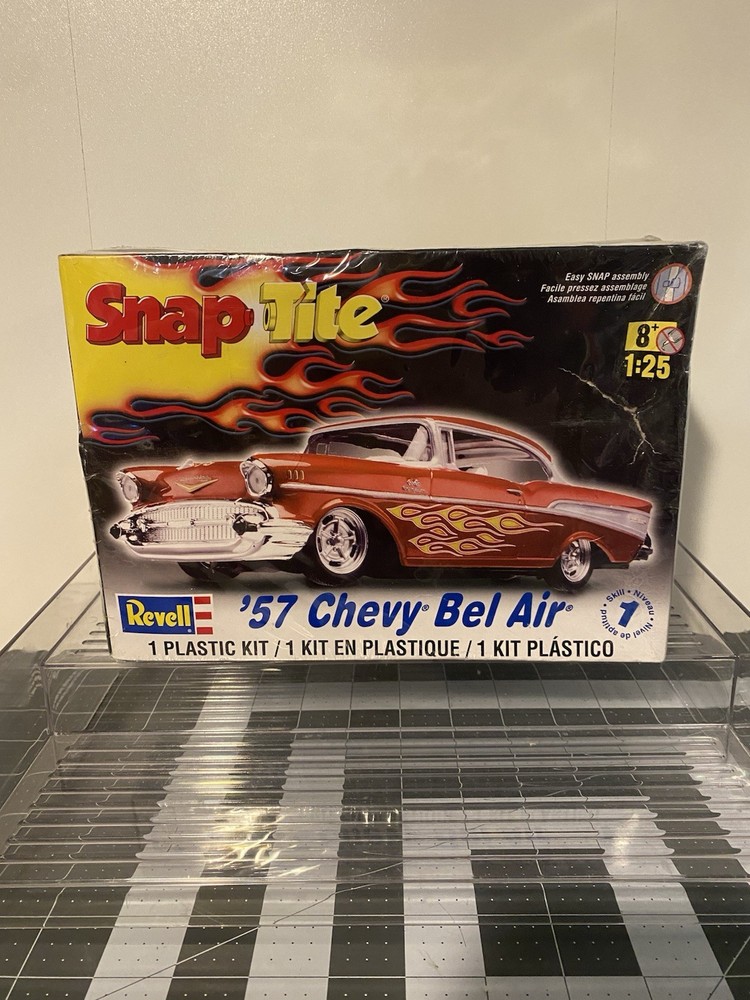 Revell Snap Tite 1957 Chevy Bel Air Plastic Model Kit 1:25 Factory Sealed 2011