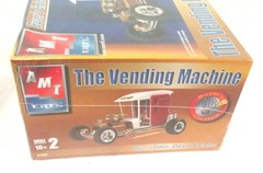 2003 AMT/ERTL #31920, Vending Machine, Buyer’s Choice, 1:25 Scale Model Kit, NIB
