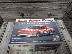 Salvinos Jr Junior Johnson Racing 1986 Chevy Monte Carlo Nascar Model Kit