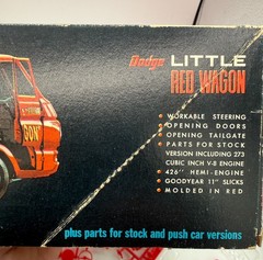 Vintage IMC Dodge LITTLE RED WAGON / Kit No. 107-200 / 1/25 Scale Model