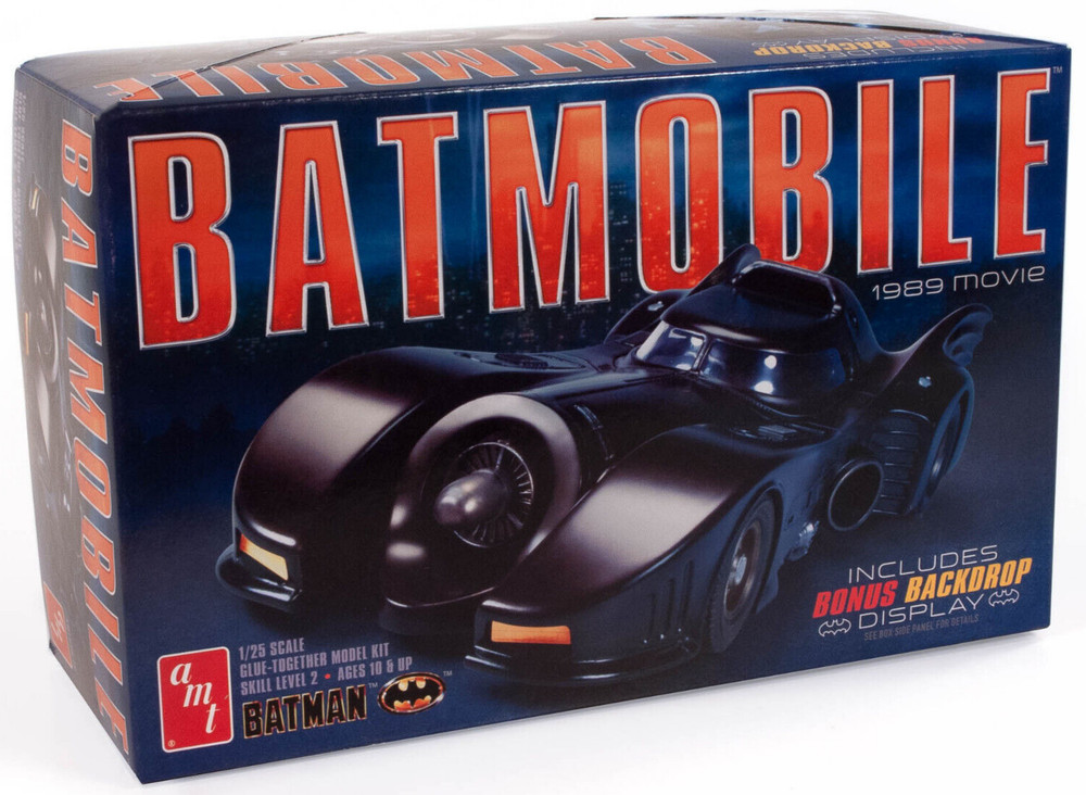 AMT “Batman” Batmobile – 1989 Movie W/ Backdrop 1:25 Plastic Model Car Kit 935
