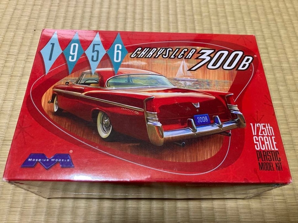 Moebius Models 1/25 1956 Chrysler 300B USA Classic Vintage Rare Unbuilt Kit