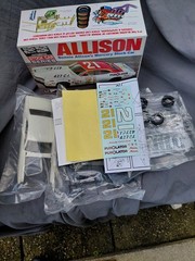1:25 SEALED DONNIE ALLISON MERCURY STOCK CAR #21 PUROLATOR MPC