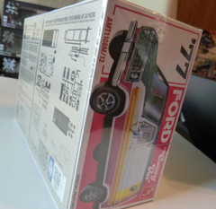 AMT 1977 Ford Cruising Van 1:25 Model Kit # AMT1108M/12 New Sealed