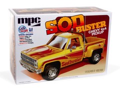 MPC 972 1981 Chevy 4X4 Stepside Pickup Truck Sod Buster plastic model kit 1/25