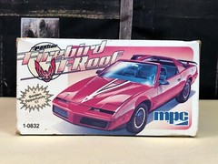 Started ~ 1982 MPC 1:25 Scale Model Kit PONTIAC FIREBIRD T-ROOF #1-0832 AS-IS
