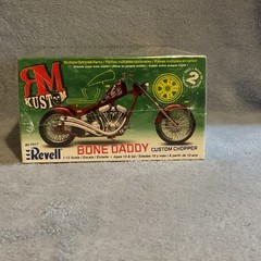 Revell RM Kustom Bone Daddy Custom Chopper 1:12 White Chrome Model Kit 85-7317