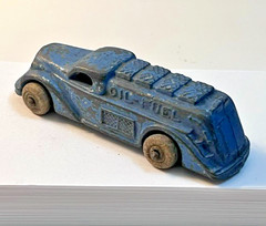 Vintage 1930s Oil & Fuel Tanker Truck Lead Slush Cast Toy Car- Blue