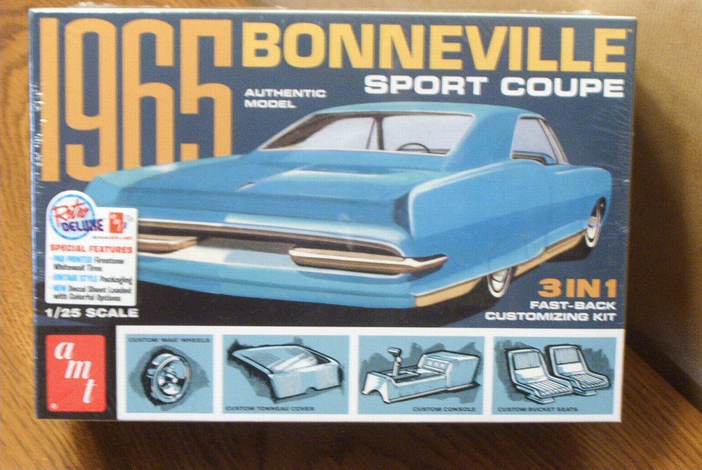 AMT 1965 PONTIAC BONNEVILLE SPORT COUPE 1/25 SCALE MODEL KIT