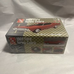 AMT 1969 Ford Torino Cobra 1/25 Plastic Car Model Kit 38145 Free Shipping