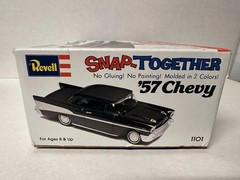 Revell 1957 Chevy Snap Together 1:32 Model Kit #1101 1979 (complete / unbuilt)