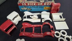 1932 PICK-UP ROD 32 FORD 1/32 Scale Model Kit with Spares 603-69