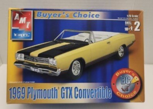 AMT 31231 1:25 Ertl 1969 Plymouth GTX Convertible Plastic Model Kit