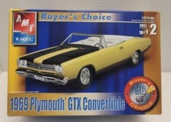 AMT 31231 1:25 Ertl 1969 Plymouth GTX Convertible Plastic Model Kit