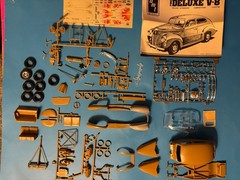 1939/1940 FORD SEDAN 3N1 MODEL KIT 1/25 SCALE AMT ERTL COOL LOOK!!
