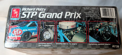 New In Box 1990 AMT #43 Richard Petty STP Grand Prix 1/25 Scale Model Kit #6728