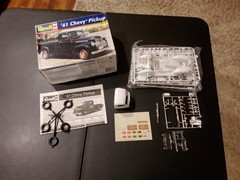Revell – ’41 Chevy Pickup Model Car Kit