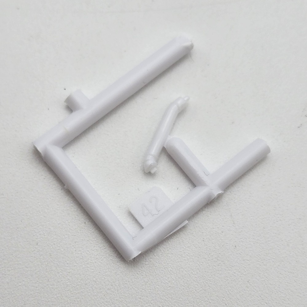 Revell 1/25 57 Chevy Convertible 85-4270 Parts Upper Radiator Hose #42