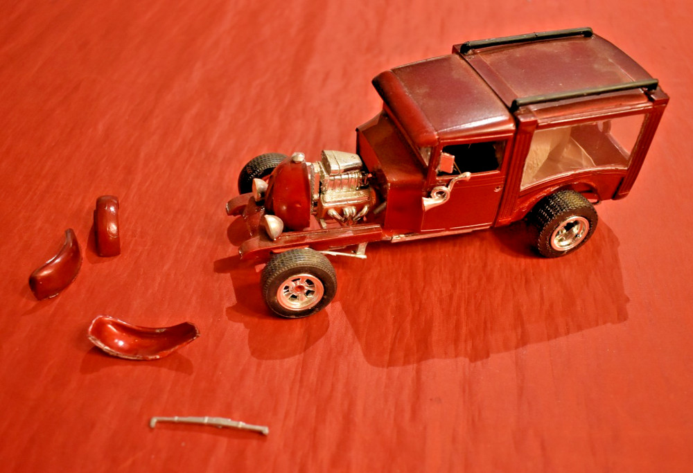 MPC Dark Shadows Junkyard Vampire Van 1/25