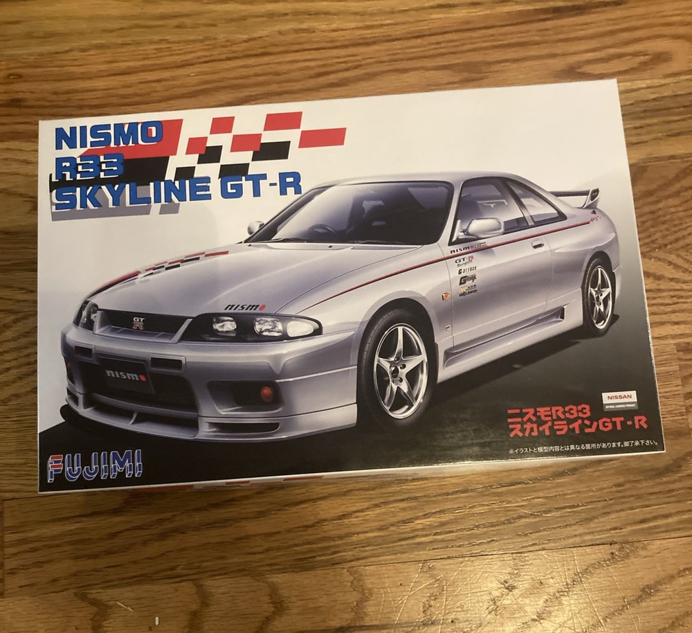 1/24 Inch Up Series No.157 Skyline GT-R NISMO Champagne Silver R33 Model kit