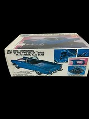 AMT 1957 Ford Thunderbird Modern Classic 1:25 Scale Model Kit T392 NOS Sealed