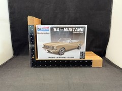 Revell/Monogram Classic Cruiser ’64 1/2 Mustang Rag Top 1:24 SC Model Kit 14019