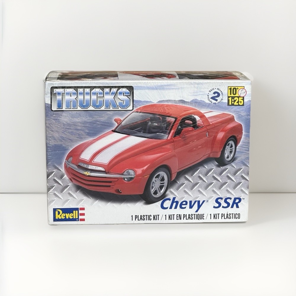 Revell Chevy SSR “Trucks” 1/25 Model Kit #85-4052 NEW FACTORY SEALED