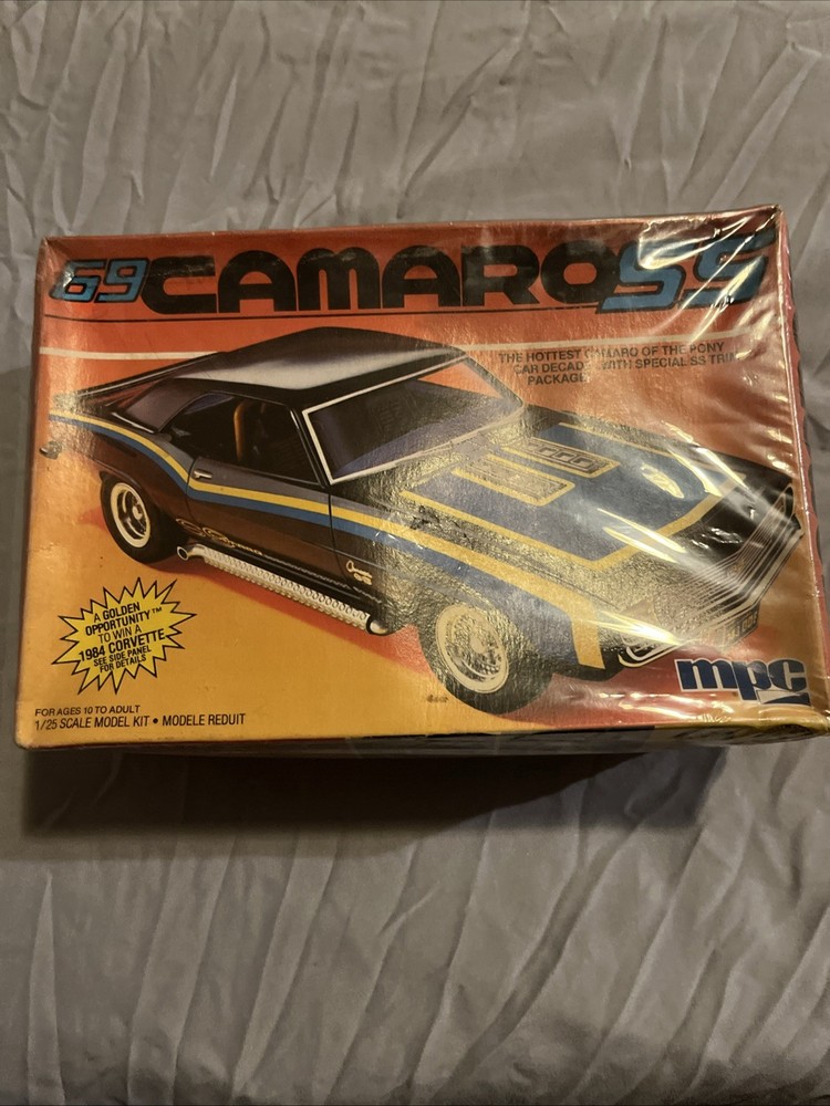 MPC 1-0870 1/25 69 Chevy Camaro SS