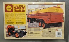 Lindberg Dodge L700 Tractor Shell Oil Tanker Trailer model kit 1/25 L118/06 New