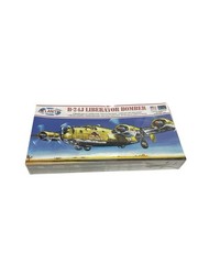 Atlantis H218 B-24J Bomber Buffalo Bill Model Kit New NIB sealed