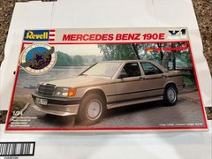 REVELL MERCEDES BENZ 190E ORIGINAL KIT CIRCA 1986! VMCP!
