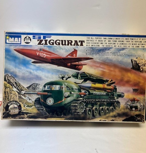 Rare Vintage Model-Imai Ziggurat SF Tank Motorized Plastic Kit (1960’s)