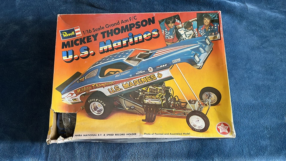 Revell 1:16 vintage Mickey Thompson U.S. Marines funny car 1/16 model kit