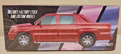 AMT 2005 Cadillac Escalade EXT Kit # AMT1317/12 Factory Sealed 1:25