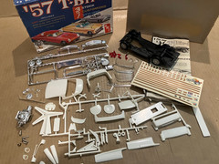 vintage 1962 issue AMT T2257 1957 Ford Thunderbird 57 T-Bird parts