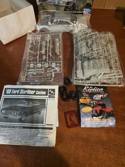 AMT Ertl ’60 Ford Starliner Custom Unassembled Model Kit White Plastic 10+ Years
