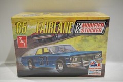 AMT 1/25 Scale ’65 Ford Fairlane Modified Stocker Plastic Model Kit NEW SEALED