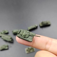 1/350 Russian armored vehicle kit model （8 vehicles+a group of soldiers ）