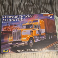 Revell Kenworth W900 Aerodyne 1:25 Plastic Model Kit No Trailer 85-1507