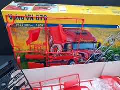 Italeri 1:24 Volvo VN 670 Truck Plastic Model Kit Unassembled 3827