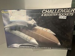 Challenger & Booster Rockets, 1:288 Scale, Vintage 1986 Collectible, New! MISB!