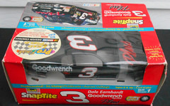 REVELL # 3 GOODWRENCH PLUS NASCAR 1998 CHEVROLET D. EARNHARDT SNAPTITE KIT 1/24